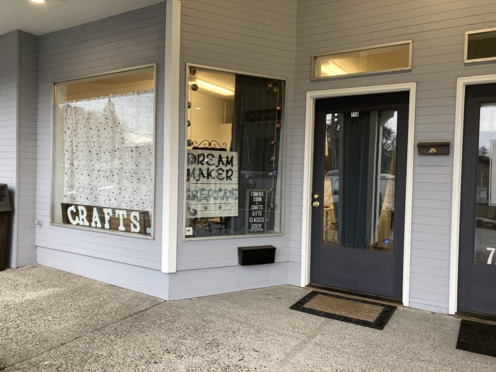 Bremerton Art Classes and Gift Shop